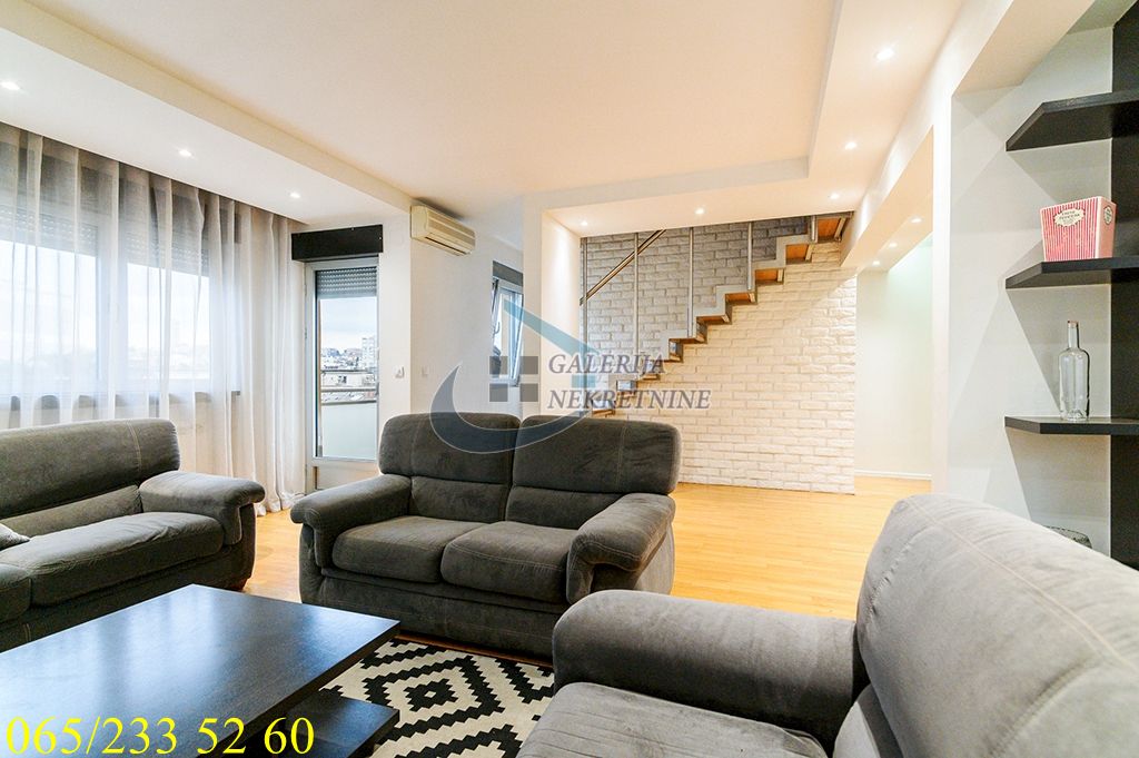 Voždovac  Autokomanda   Mitropolita Stratimirovića 101m2 1