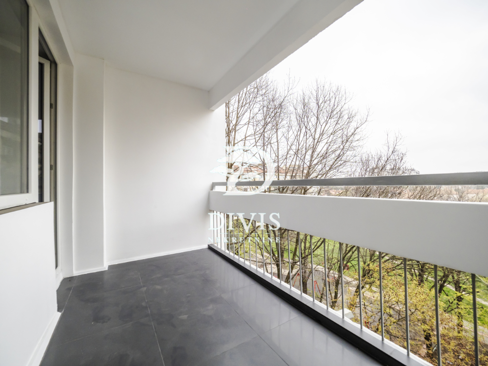 Renoviran 2 0 stan u Zemunu  Meandri  Bačka  68m2 5