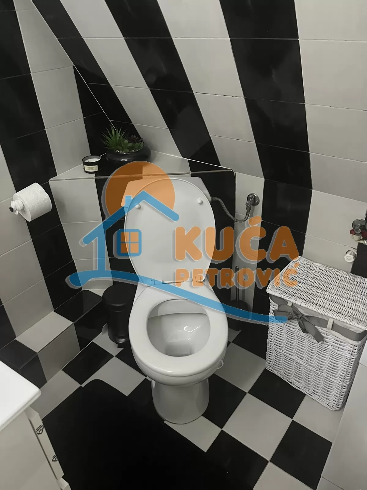 Dvosoban stan, 63 m2, Čamurlija, Dobrička ID: i-016185 16