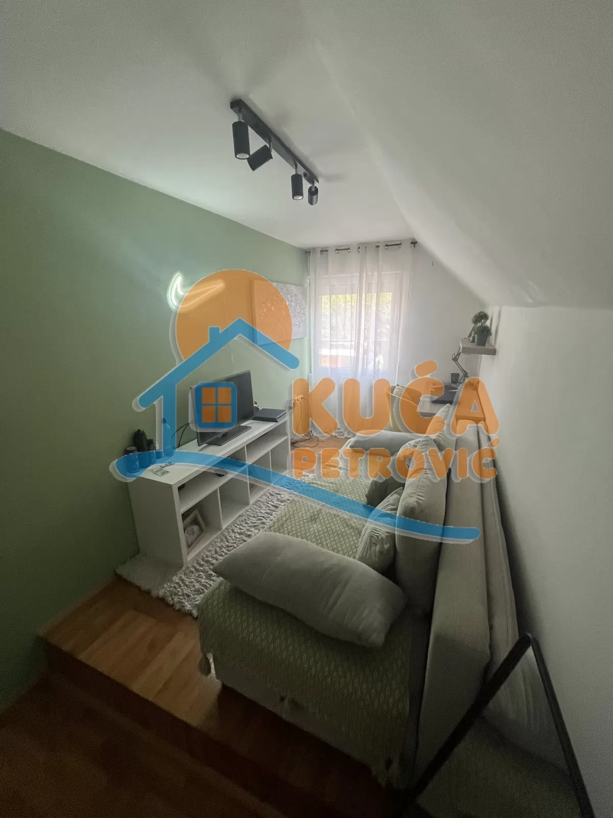 Dvosoban stan, 63 m2, Čamurlija, Dobrička ID: i-016185 9