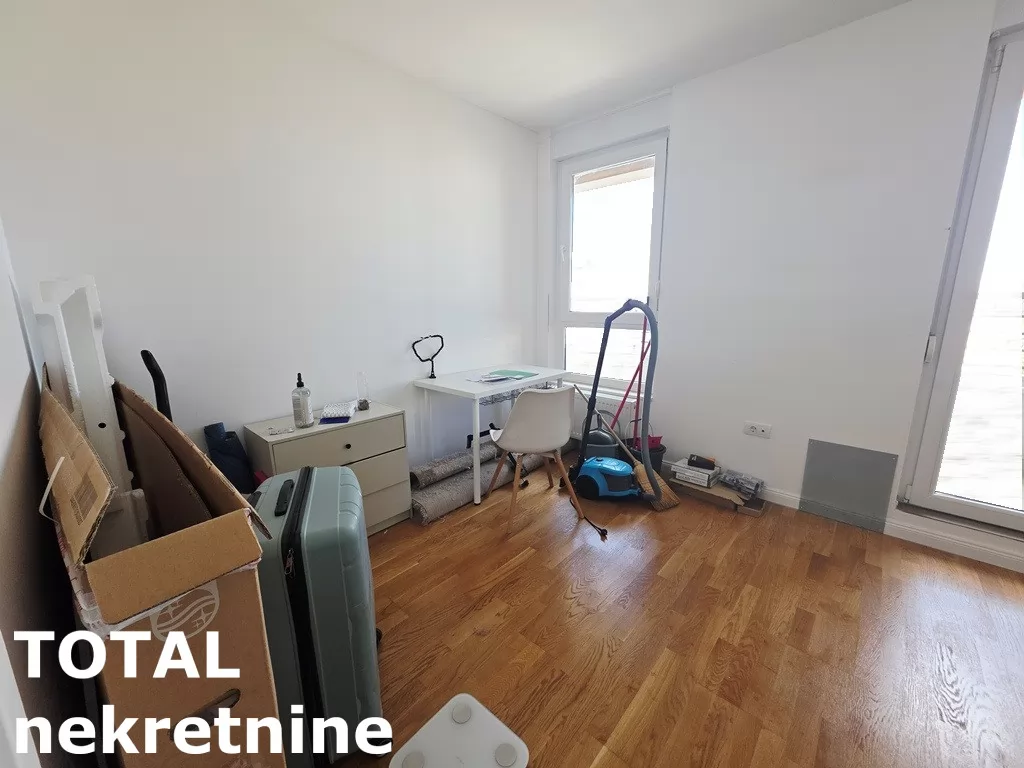 Stan,NOVI SAD,BULEVAR PATRIJARHA PAVLA,kv: 65.00, € 165000, ID: 1102506 5