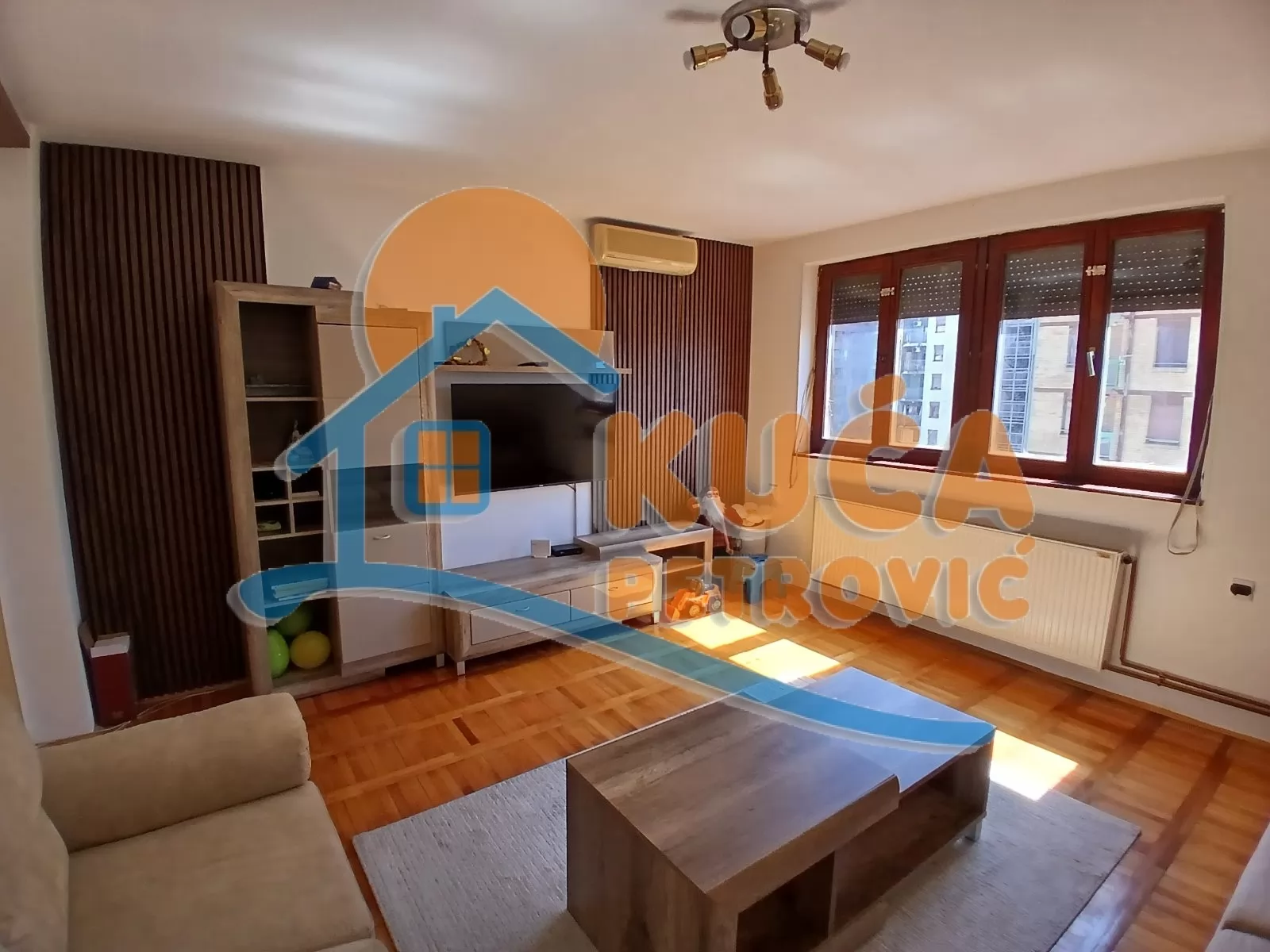 Trosoban stan, 75 m2, Medijana, Trg kralja Aleksandra Ujedinitelja ID: p-016194 1