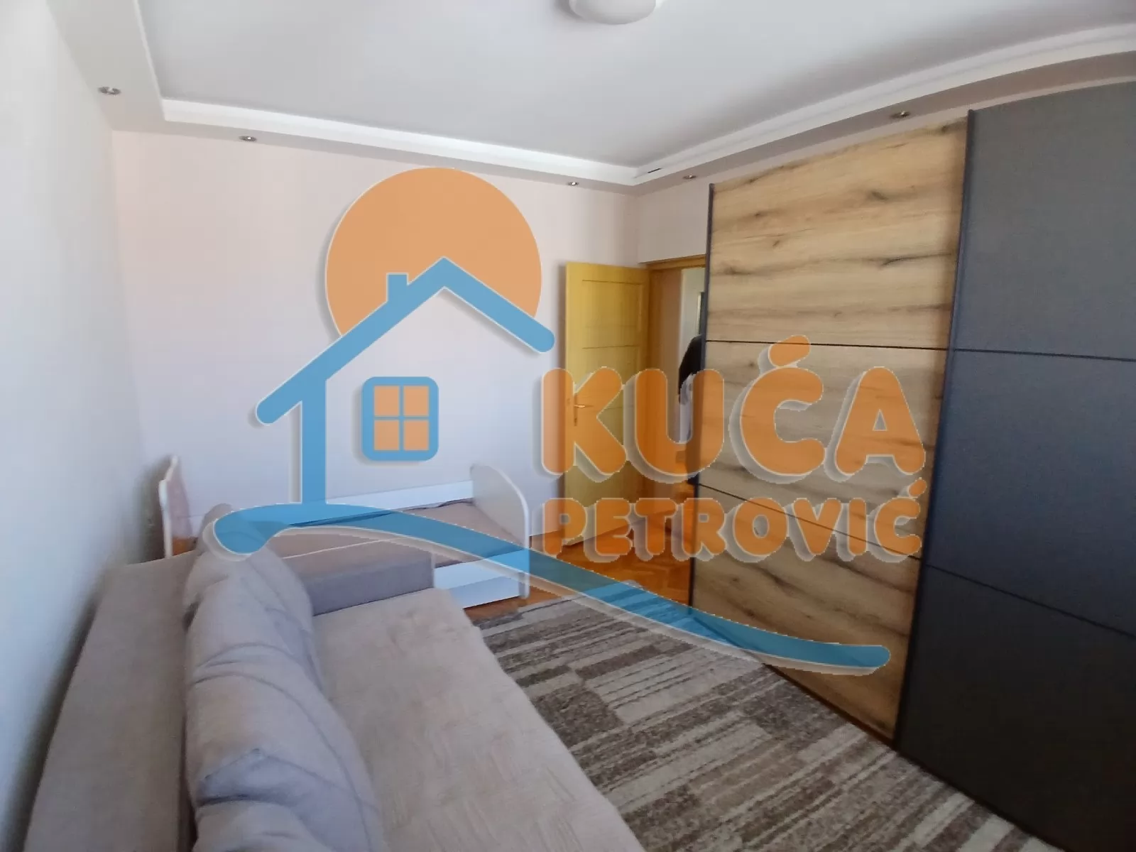 Trosoban stan, 75 m2, Medijana, Trg kralja Aleksandra Ujedinitelja ID: p-016194 10