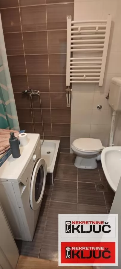 Dobar Jednoipopsoban stan u blizini Z.stanice/kod LIDLA/ 10