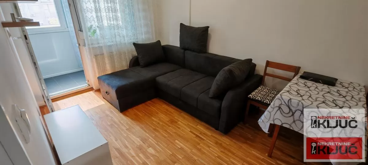 Dobar Jednoipopsoban stan u blizini Z.stanice/kod LIDLA/ 2