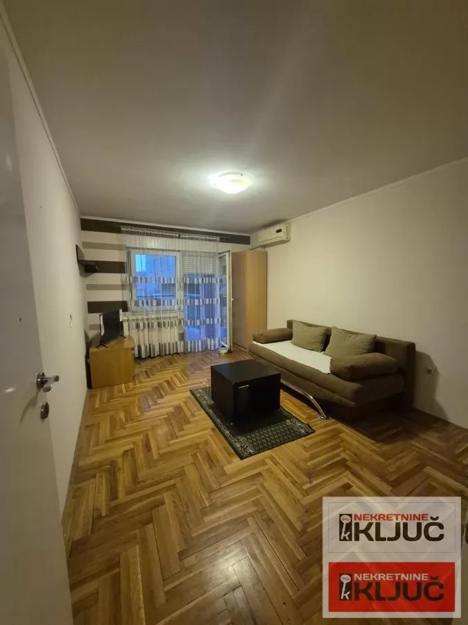 Odlican jednosoban stan na Grbavici/liman4 3