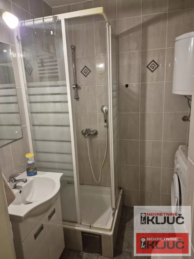 Odlican jednosoban stan na Grbavici/liman4 7