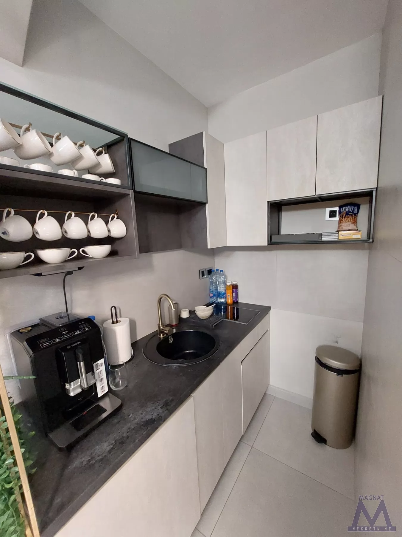 Poslovni prostor,NOVI SAD,CARA DUŠANA,kv: 40, € 600, ID: 9101926 4