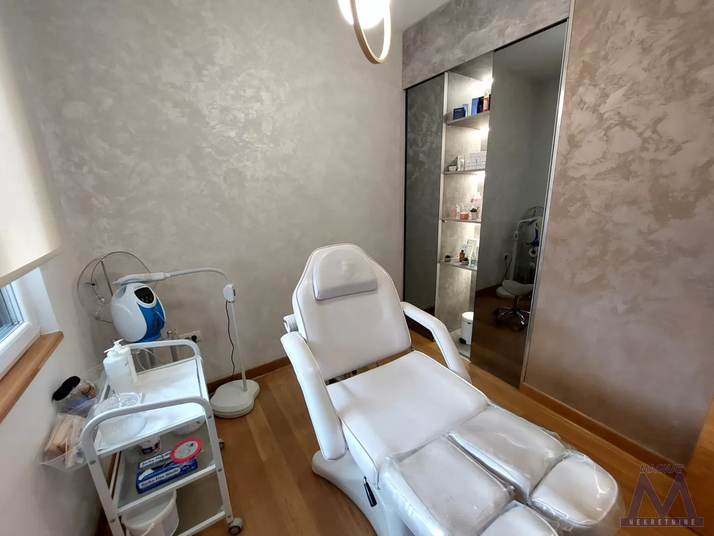 Poslovni prostor,NOVI SAD,CARA DUŠANA,kv: 40, € 600, ID: 9101926 5