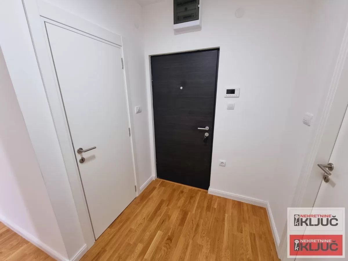 SOMBORSKI BULEVAR, 63m2, Trosoban, Noviji 5