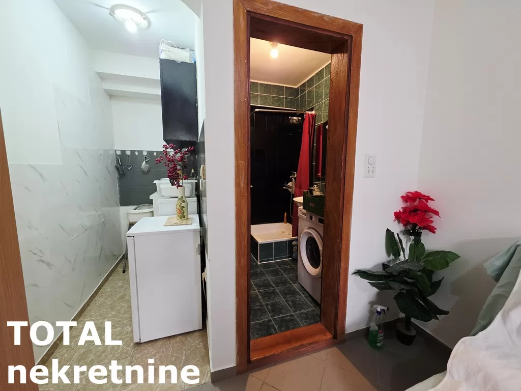 Stan,NOVI SAD,AVIJACIJA,kv: 14.00, € 39000, ID: 1102505 5