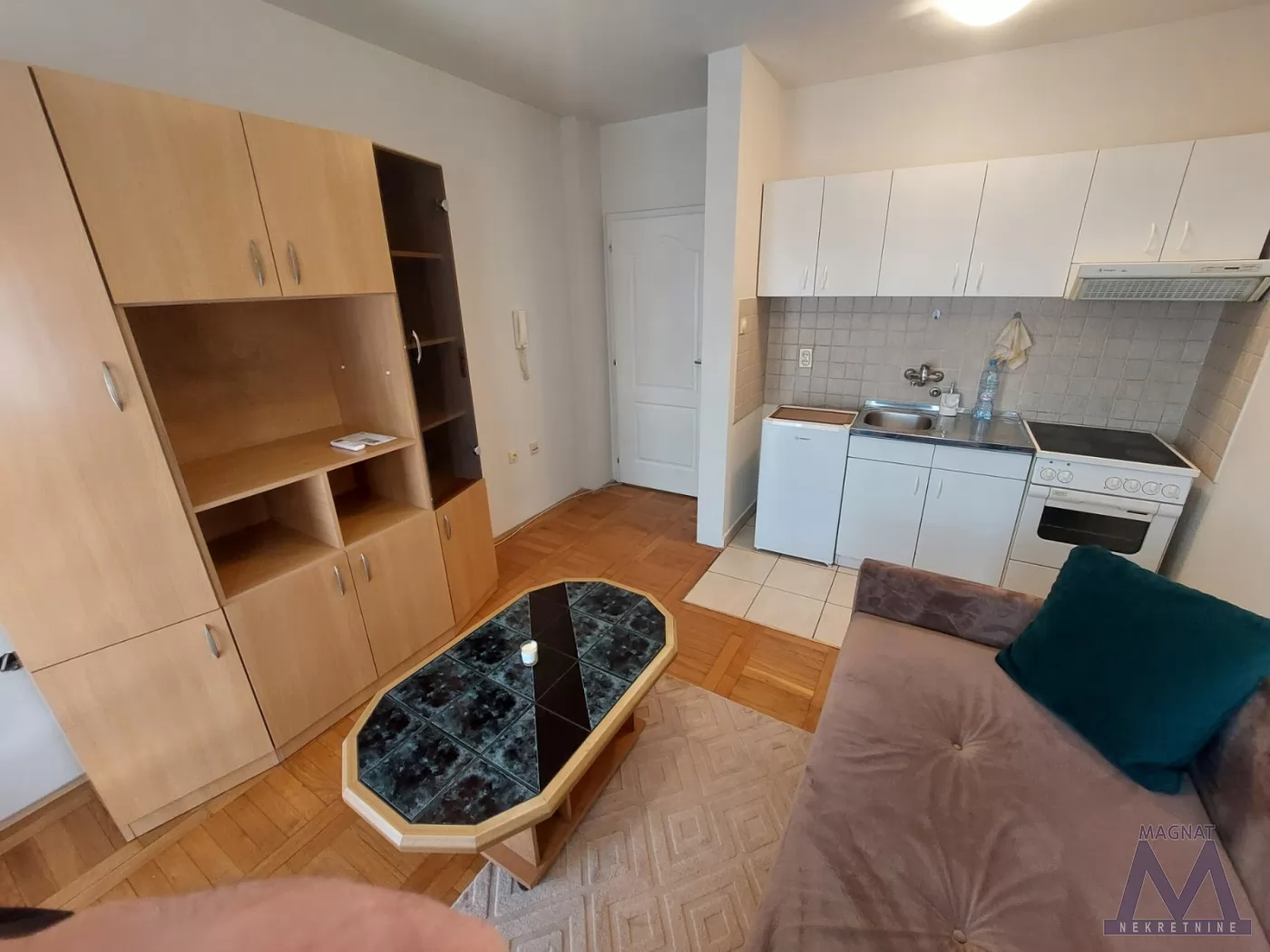 Stan,NOVI SAD,BULEVAR,kv: 23, € 270, ID: 9101935 3