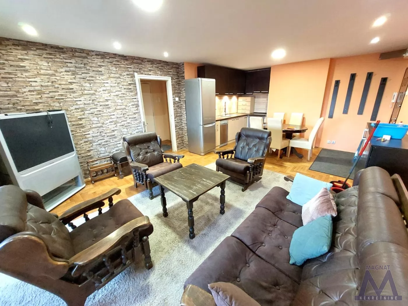 Stan,NOVI SAD,BULEVAR,kv: 64, € 500, ID: 9101934 3