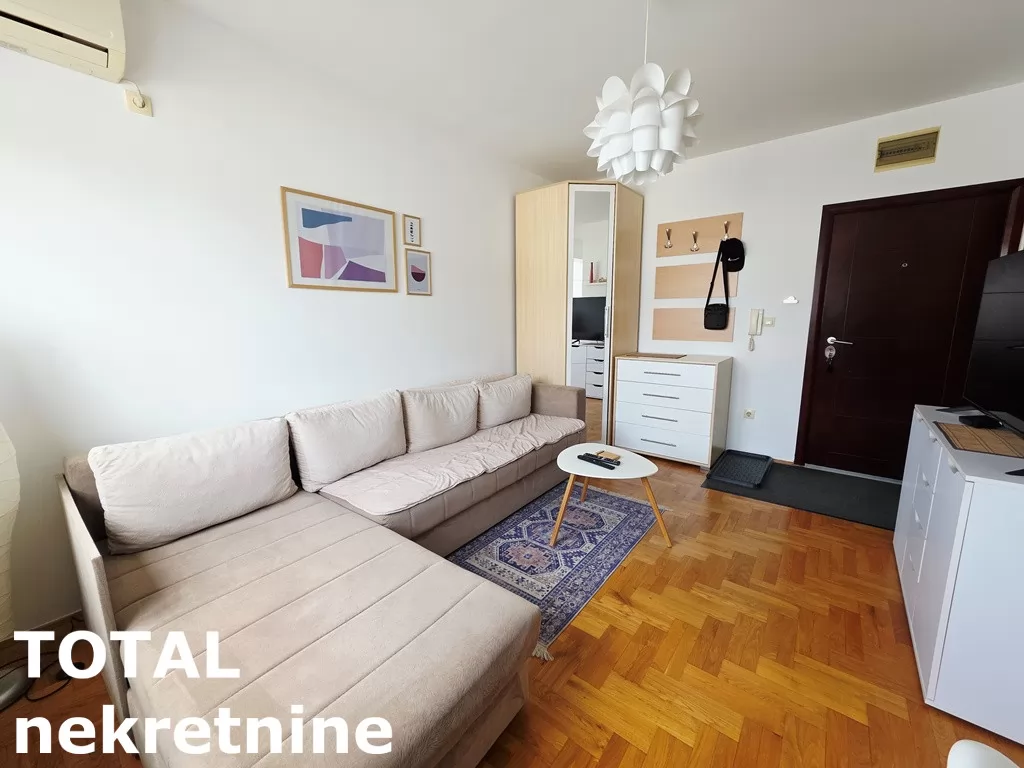 Stan,NOVI SAD,CENTAR,kv: 24.00, € 95000, ID: 1102510 1
