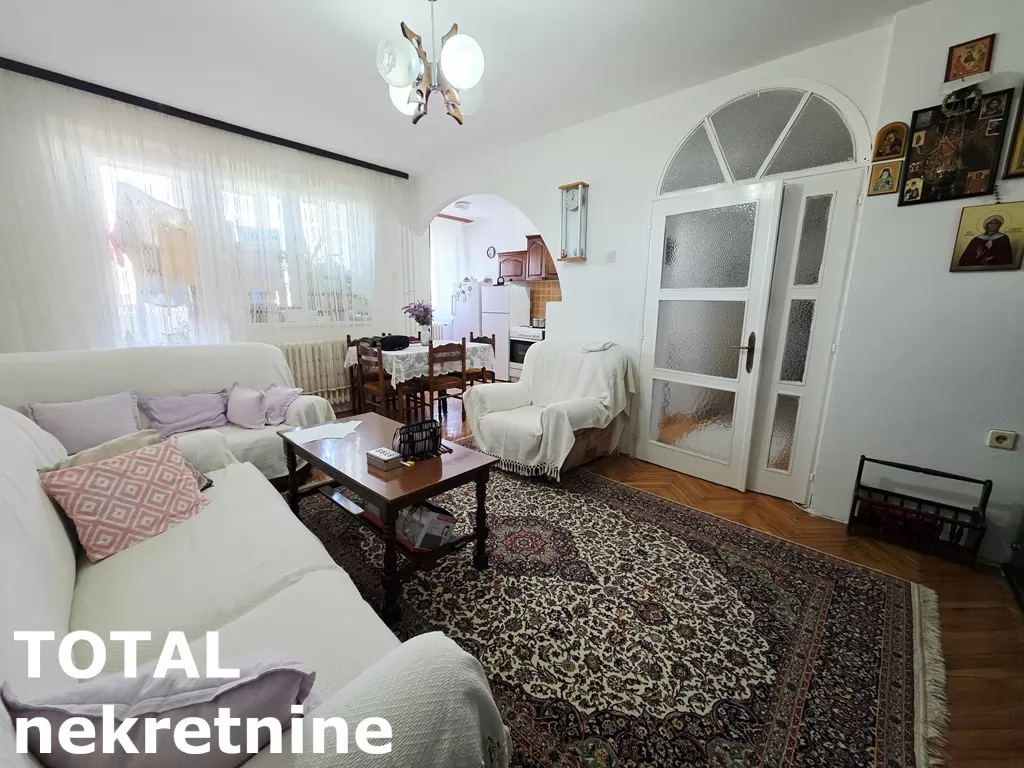 Stan,NOVI SAD,BULEVAR,kv: 52.00, € 120000, ID: 1102514 2