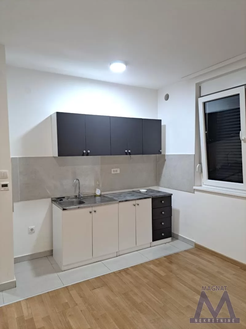 Stan,NOVI SAD,TELEP,kv: 25, € 250, ID: 9101930 4