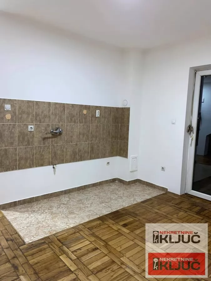 TELEP, 33m2, Garsonjera, Odmah useljiva 3