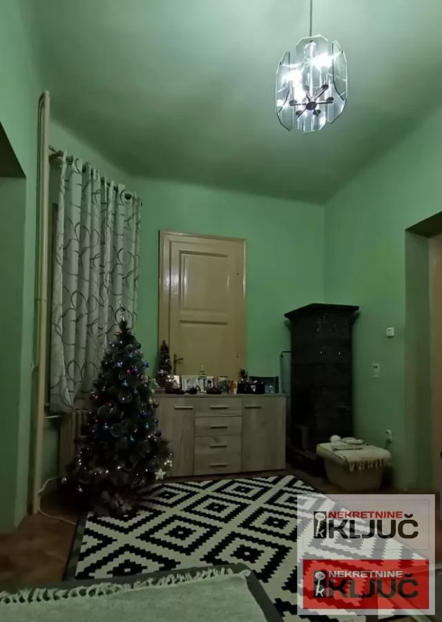 TRG REPUBLIKE, 58 m2, Dvoiposoban, Salonski,Visoko prizemlje ka dvoristu 1