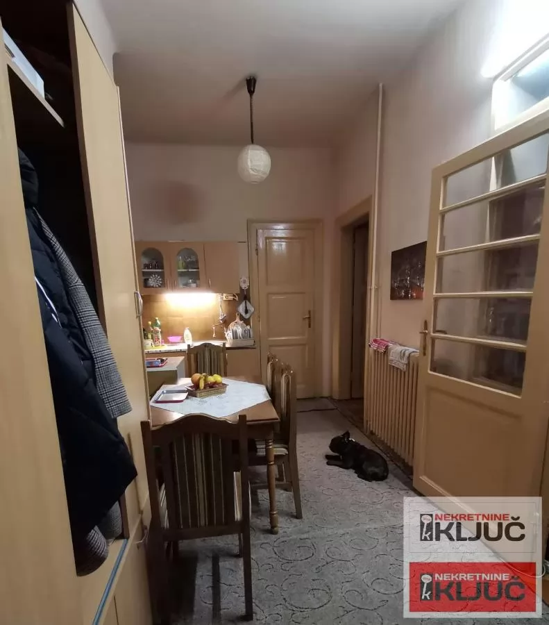 TRG REPUBLIKE, 58 m2, Dvoiposoban, Salonski,Visoko prizemlje ka dvoristu 3