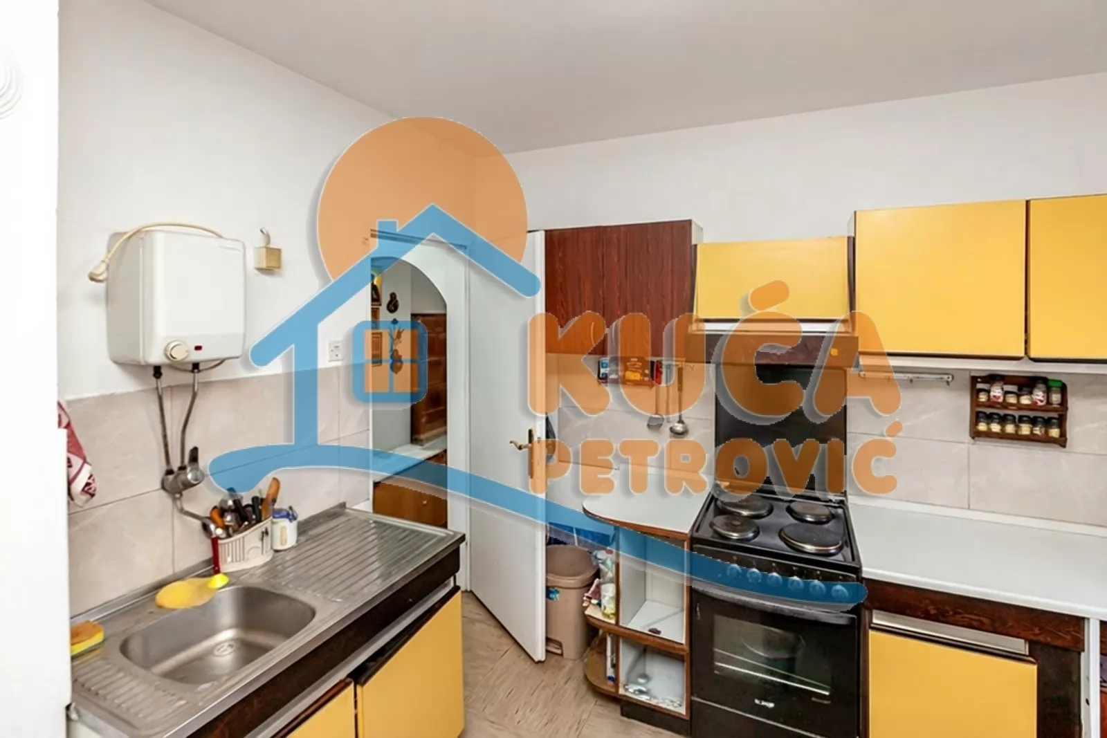 Trosoban stan, 75 m2, Centar, Generala Milojka Lešjanina ID: p-016163 10