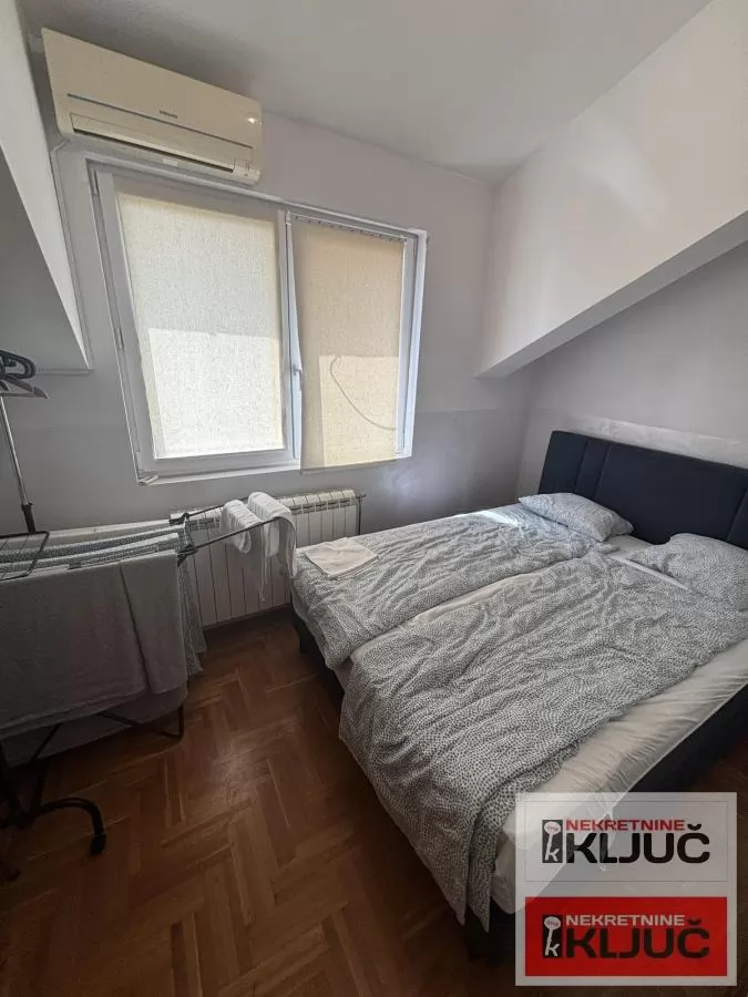 CENTAR, 25m2, Jednoiposoban, Namešten 4