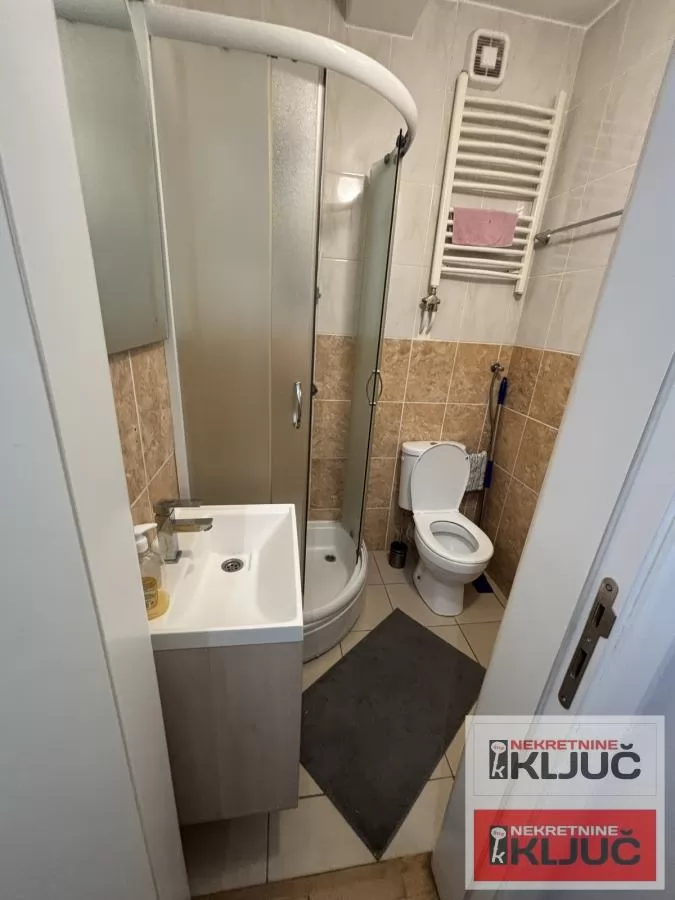 CENTAR, 25m2, Jednoiposoban, Namešten 5