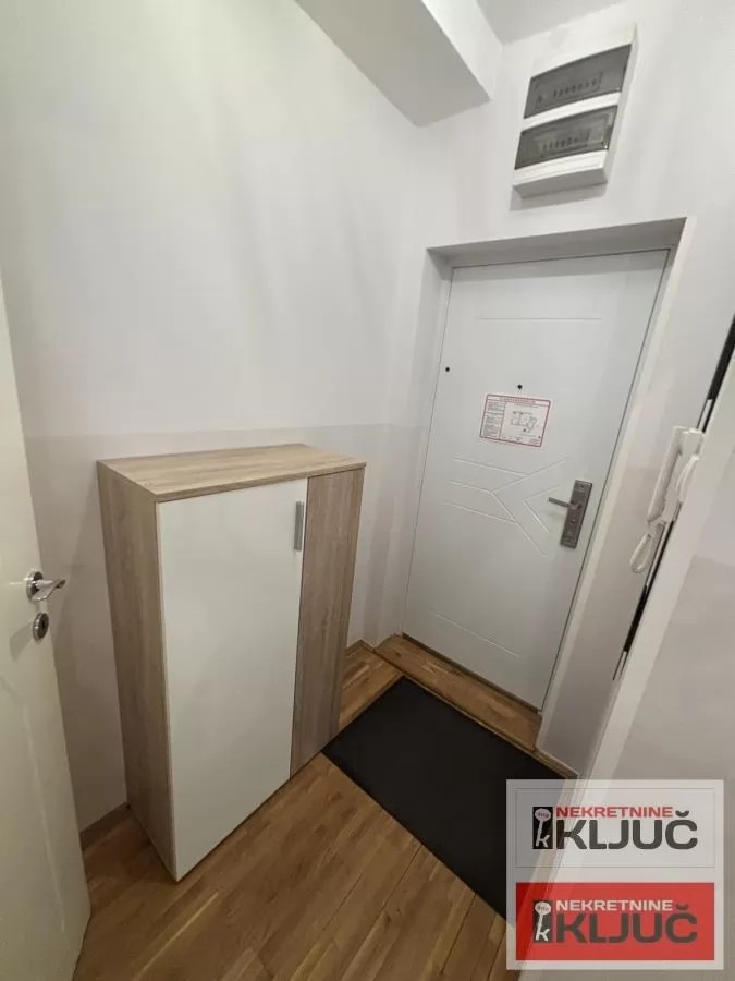 CENTAR, 25m2, Jednoiposoban, Namešten 6