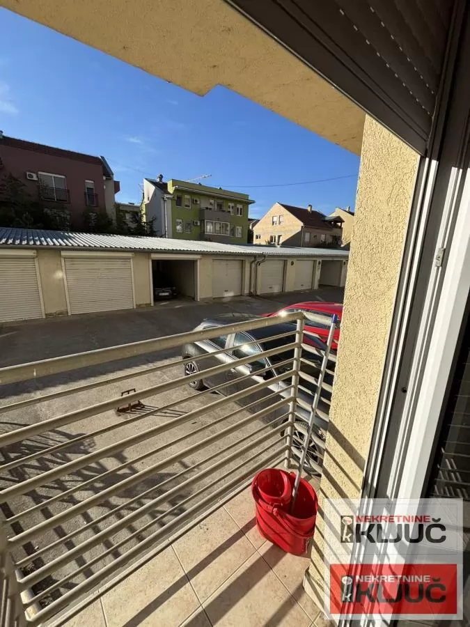 Dobar jednoiposoban stan na Grbavici 7