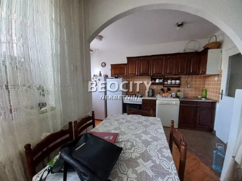 Dvosoban stan, 53 m2, Rotkvarija, Bulevar Kralja Petra I ID: 131179 2