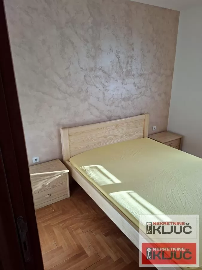 Odlican stan na Novom naselju 5