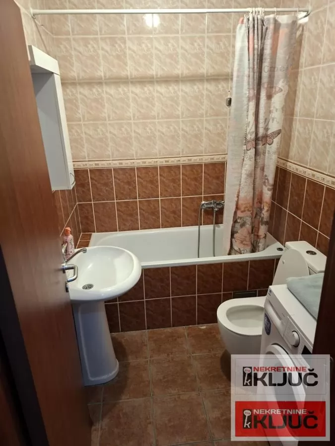 Odlican stan na Novom naselju 8