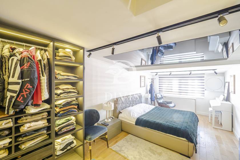 Prodajemo namešten 3 0 stan  83m2  Šumatovačka ulica  garaža 4