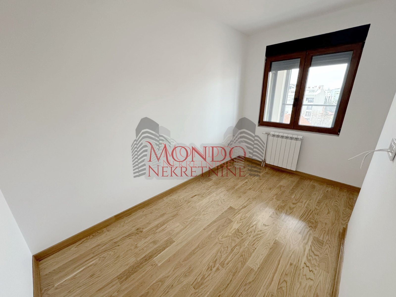 Cetvorosoban nov stan u centru grada kod Doma zdravlja 11