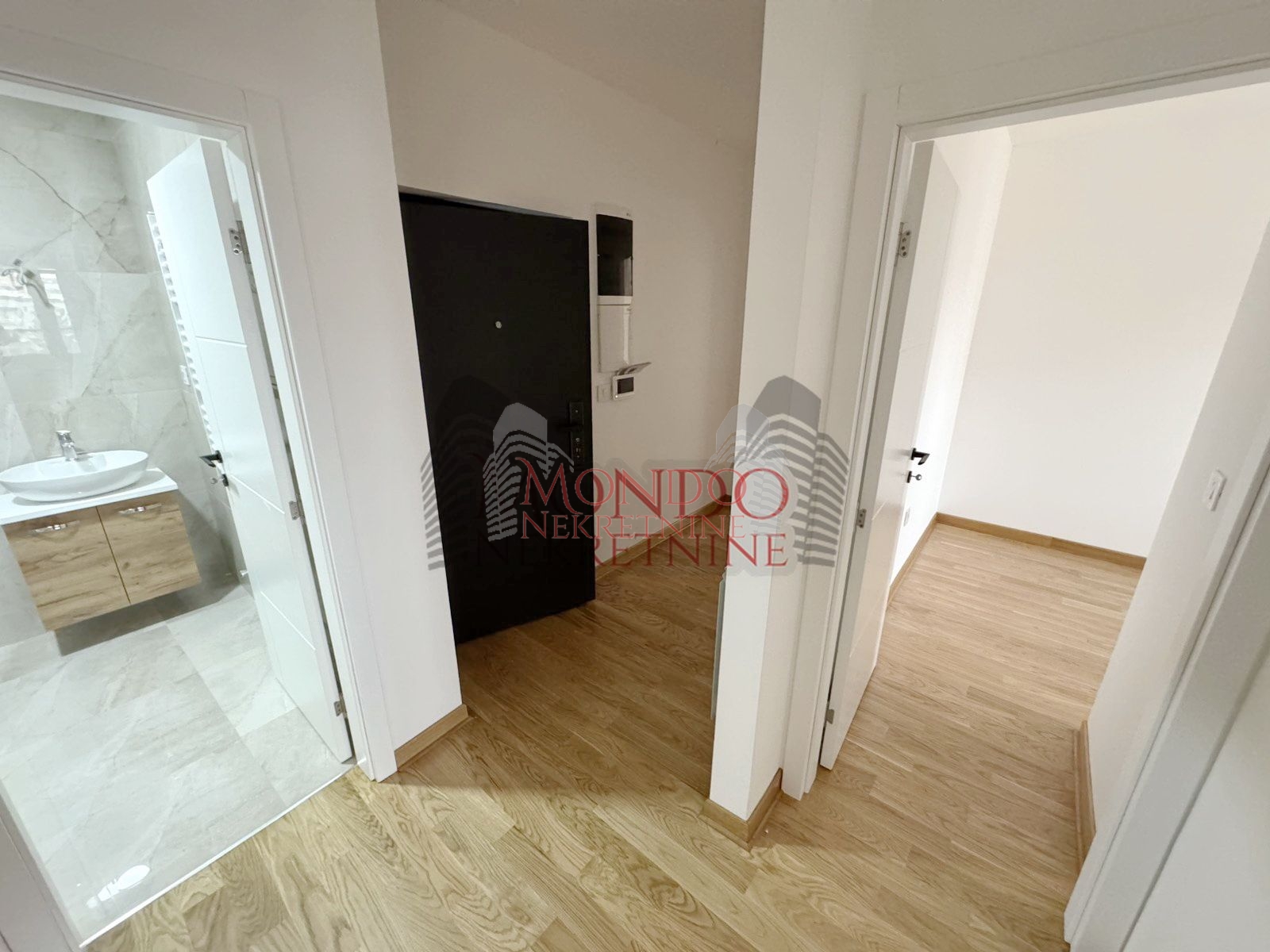 Cetvorosoban nov stan u centru grada kod Doma zdravlja 4