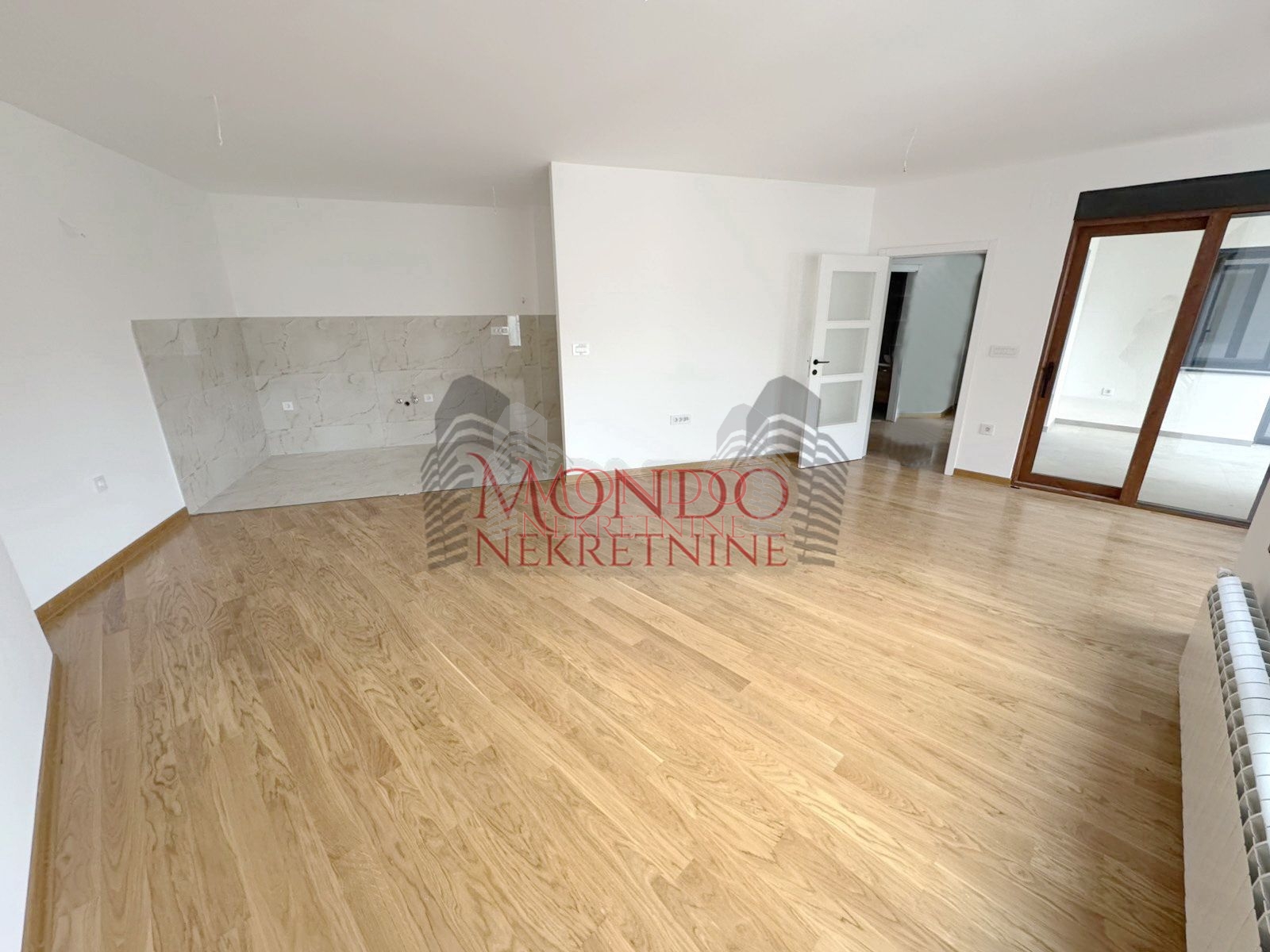 Cetvorosoban nov stan u centru grada kod Doma zdravlja 1