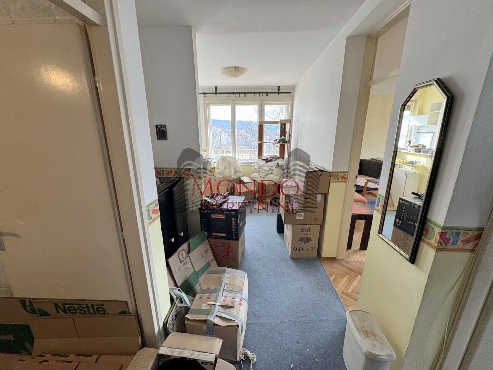 Dvosoban stan u Durlanu preko puta pijace 6