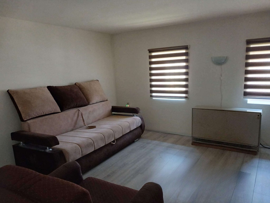 Prodajem polovinu kuce sa sopstvenim dvoristem 5