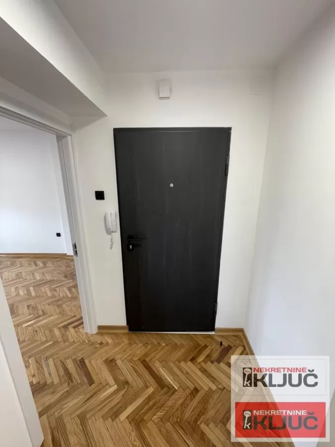 ADAMOVIĆEVO NASELJE, 49m2 + Terasa, Dvosoban, Renoviran 4