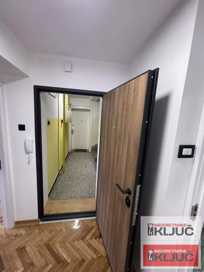 ADAMOVIĆEVO NASELJE, 49m2 + Terasa, Dvosoban, Renoviran 8