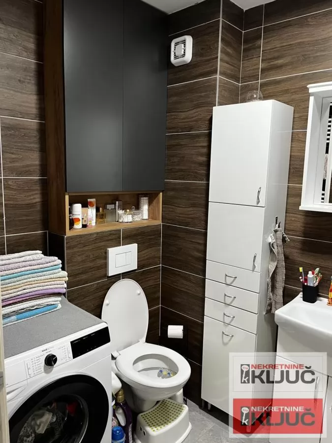 BLIZINA NAJLON PIJACE, 60m2, Dvoiposoban, Polunamešten 13