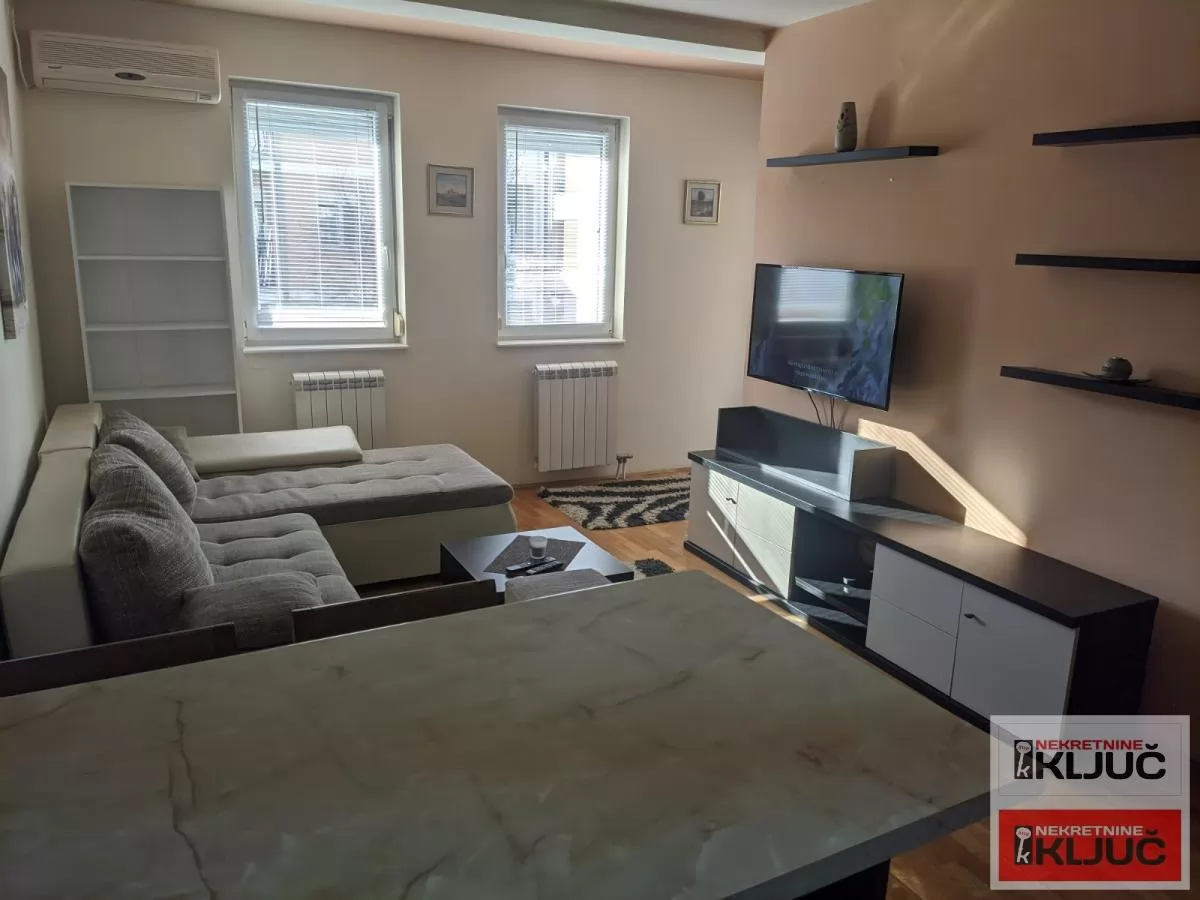 Dvosoban stan 47 m², Bulevar Oslobođenja, Novi Sad 15