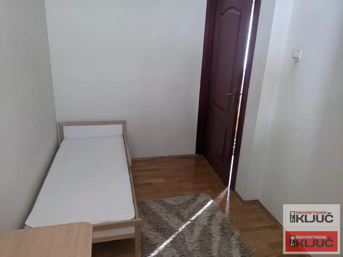 Dvosoban stan 47 m², Bulevar Oslobođenja, Novi Sad 5