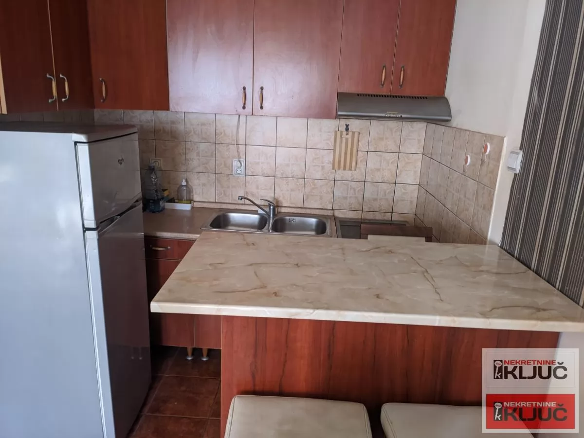 Dvosoban stan 47 m², Bulevar Oslobođenja, Novi Sad 8