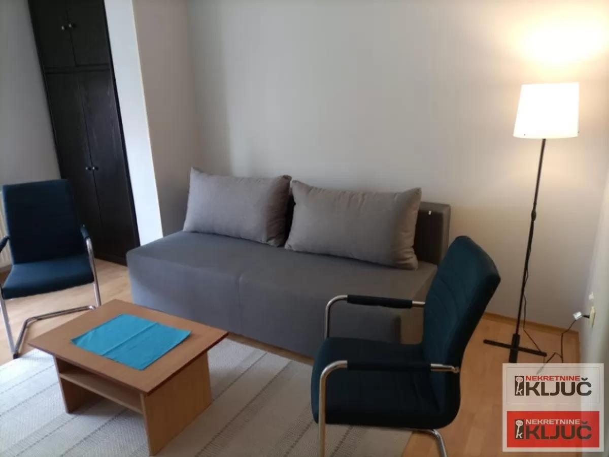 Jednosoban stan na Grbavici, Novi Sad, 30 m², 2. sprat 2