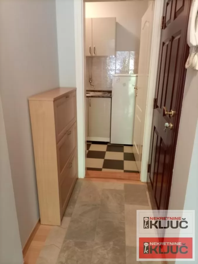 Jednosoban stan na Grbavici, Novi Sad, 30 m², 2. sprat 7
