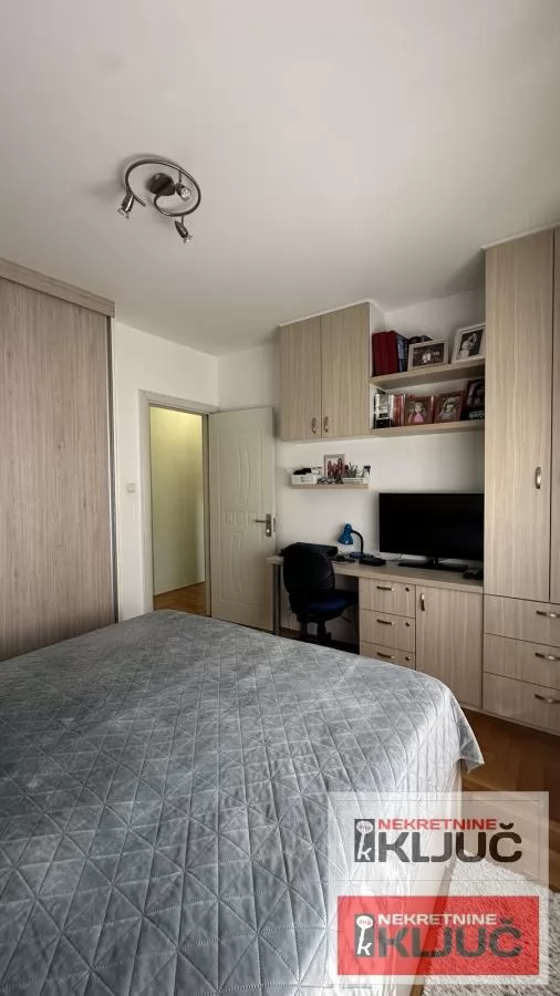 NOVO NASELJE, 84m2, Četvorosoban, Namešten 10