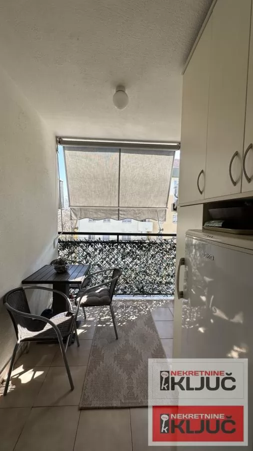 NOVO NASELJE, 84m2, Četvorosoban, Namešten 12