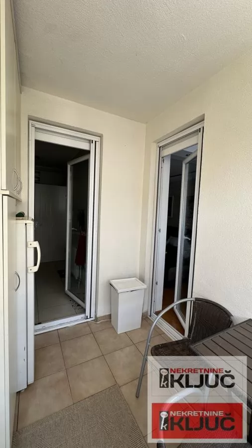 NOVO NASELJE, 84m2, Četvorosoban, Namešten 16