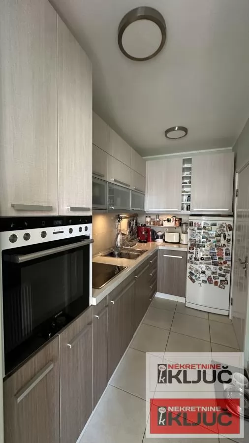 NOVO NASELJE, 84m2, Četvorosoban, Namešten 6