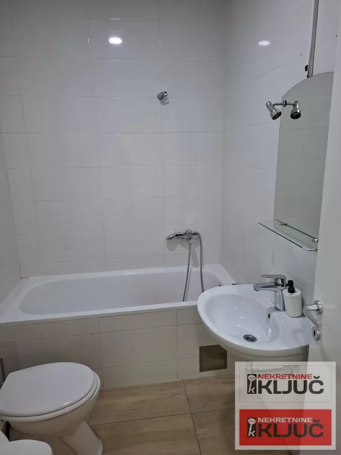 Odlican Jednoiposoban stan na Telepu 8